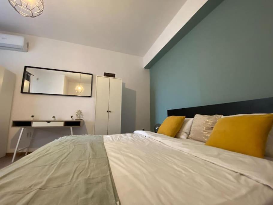 Kara'S Apartment Bucureşti Ngoại thất bức ảnh